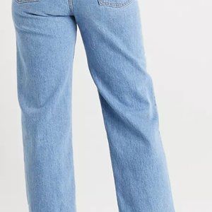 Levi's straight leg high waisted Ribcage Jeans